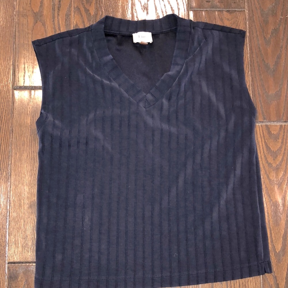 Eli Tahari navy blue knit top size small